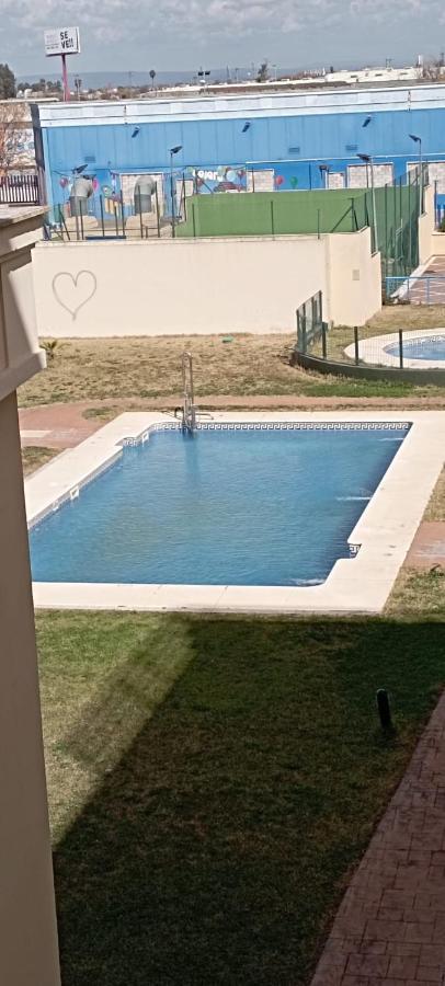 Apartamento Fibes Y Congresos Seville Luaran gambar