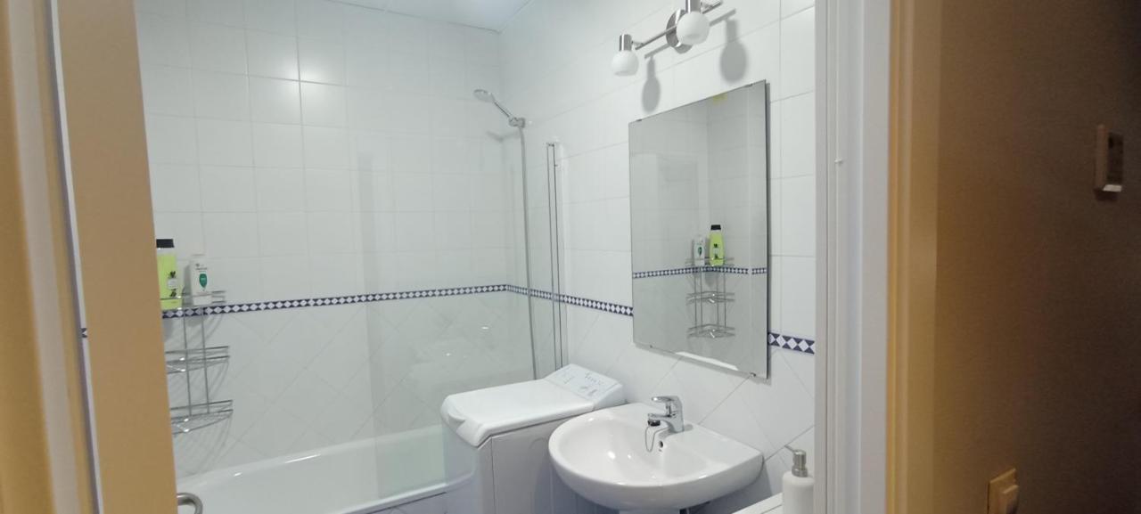 Apartamento Fibes Y Congresos Seville Luaran gambar
